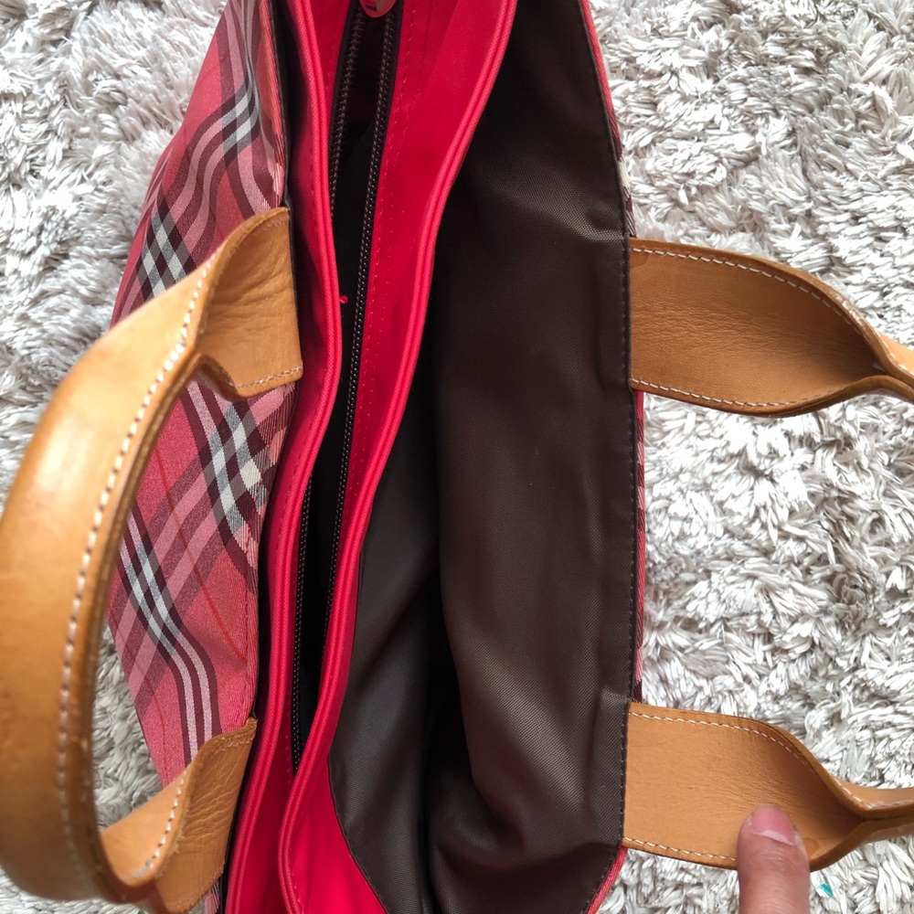 BURBERRY HAND BAG - Picture 5 of 16